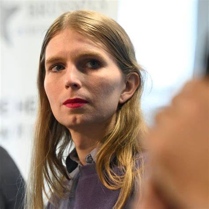 chelsea-manning02