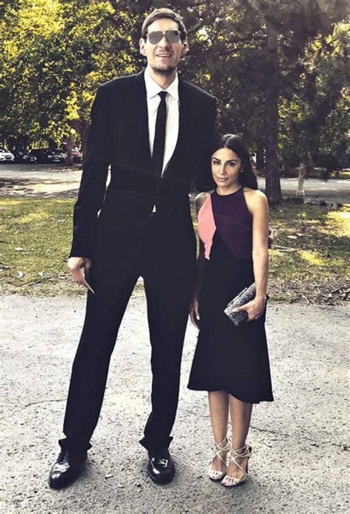Couples With The Biggest Height Differences