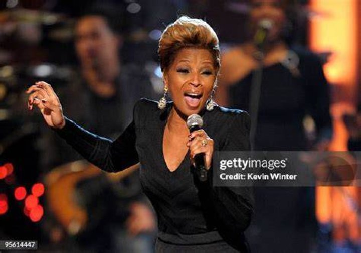 Mary J. Blige performs during the halftime show of Super Bowl LVI at SoFi Stadium in Inglewood, California, USA, 13 February 2022. The annual Super Bowl is the Championship game of the NFL between the AFC Champion and the NFC Champion and has been held every year since January of 1967. Los Angeles Rams at Cincinnati Bengals, Inglewood, USA - 13 Feb 2022