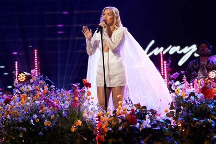 Sia Performance The Voice Finale