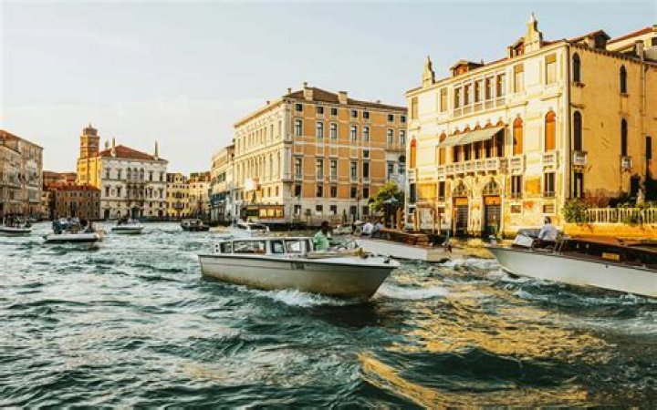 VENICE, ITALY - *EXCLUSIVE* - Heidi Klum and her husband, Tom Kaulitz, exude style in Venice. Tom impresses in a fashionable green ensemble, while Heidi shines in a flowing white summer dress. PICS TAKEN: 23/06/2023 Pictured: Heidi Klum , Tom Kaulitz BACKGRID USA 25 JUNE 2023 BYLINE MUST READ: Cobra Team / BACKGRID USA: +1 310 798 9111 / UK: +44 208 344 2007 / *UK Clients - Pictures Containing Children Please Pixelate Face Prior To Publication*